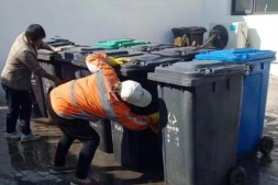 党委开展垃圾桶专项清洗活动